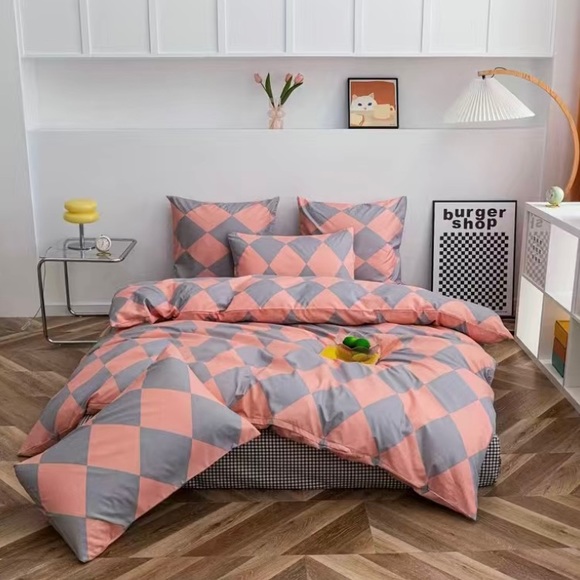 Urban Outfitters Full Size Duvet Cover Set 2 Pillowcases Pink Gray Geometric NEW